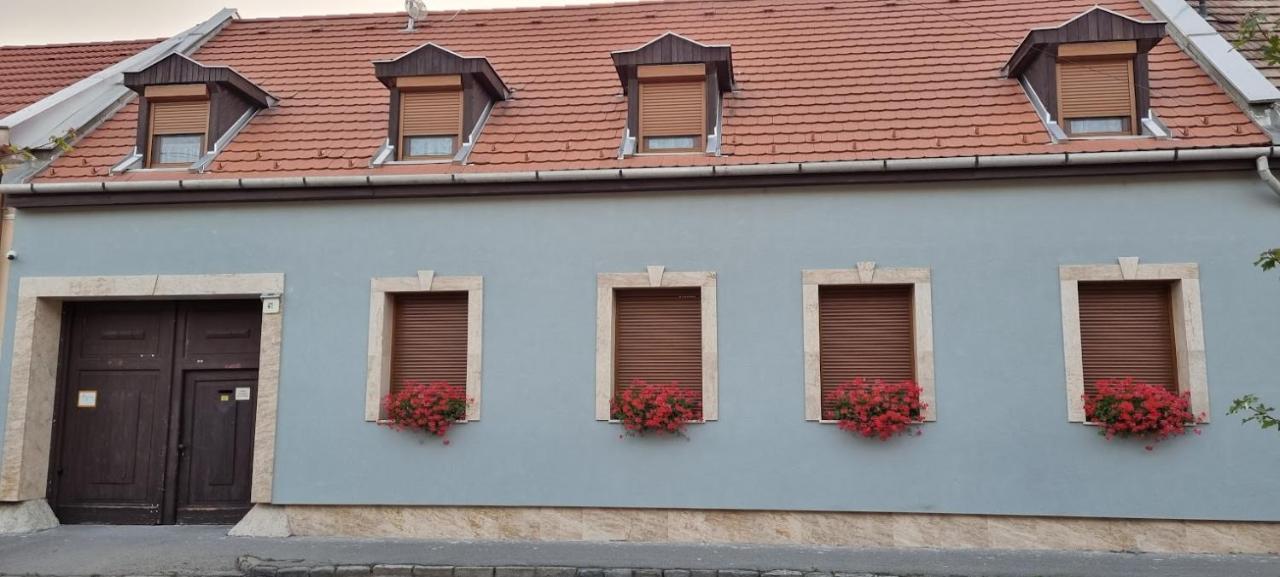 Szekely Vendeghaz Hotel Esztergom Luaran gambar